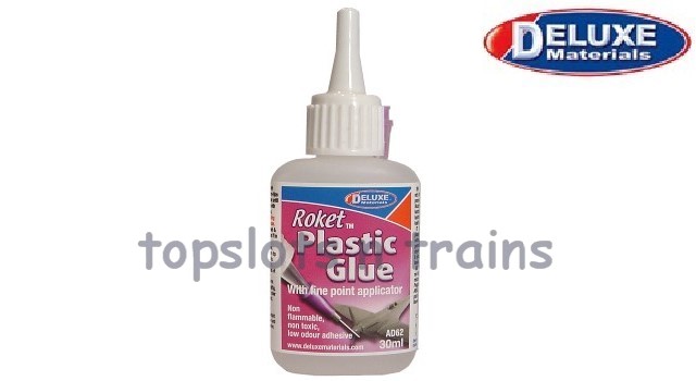 Deluxe Materials AD-62 - Roket Plastic Glue 30ml  Low Odour Adhesive