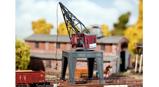 N Gauge Model Railway Scenery Building Kit Gantry Crane Hoist 