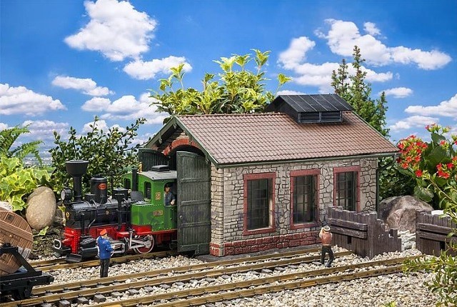 Pola 330892 G Scale - Branch Line Engine Shed Kit - Limited Edition