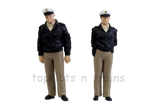 Pola 331897 G Scale - 2 X Policemen Figures